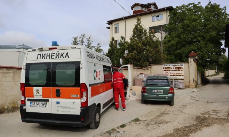 Основна версия: Пожарът в старческия дом край Варна е умишлен, заподозрян е обитател - Tribune.bg