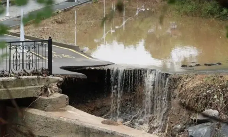 Започна изграждането на моста в Царево, на който загинаха 4 души при наводненията - Tribune.bg