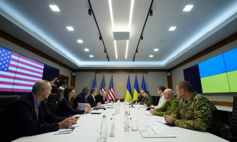 САЩ отпускат още 322 млн. долара военна помощ за Украйна, Зеленски благодари - Tribune.bg