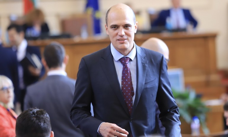 Зам.-министърът на енергетиката: Трябва да спре раздаването на средства на всеки, който изреве - Tribune.bg