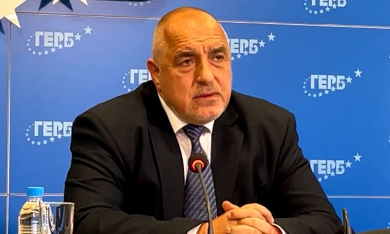 Хиляди минути ефирно време минаваха по програмите за незаконното подслушване.