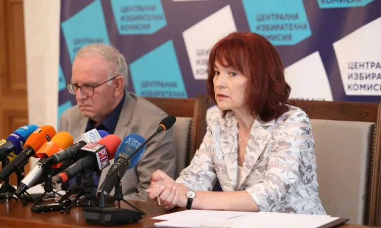ЦИК: По-вероятно е да падне астероид, отколкото да се хакне машината - Tribune.bg