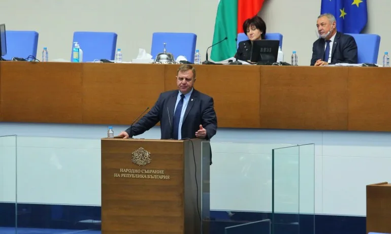Каракачанов пред депутатите: Колегите от Скопие се държаха все едно България е кандидат за ЕС, а не те - Tribune.bg