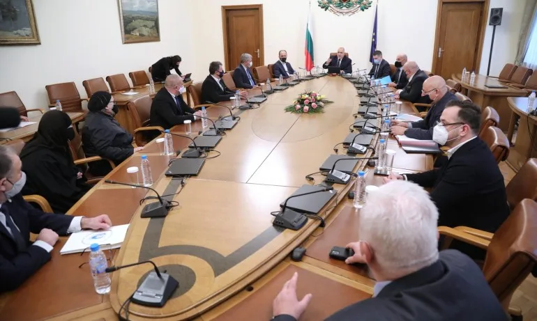 Отпуснаха 5,76 млн. лева на общини за преодоляване на последици от бедствия и за ремонт на улици - Tribune.bg