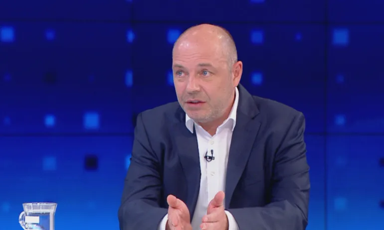 Проф. Габровски: България е объркана, разкъсана и разединена - Tribune.bg