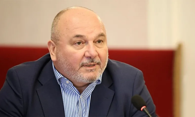 Любомир Дацов: Властта налага безполезни мерки срещу инфлацията - Tribune.bg