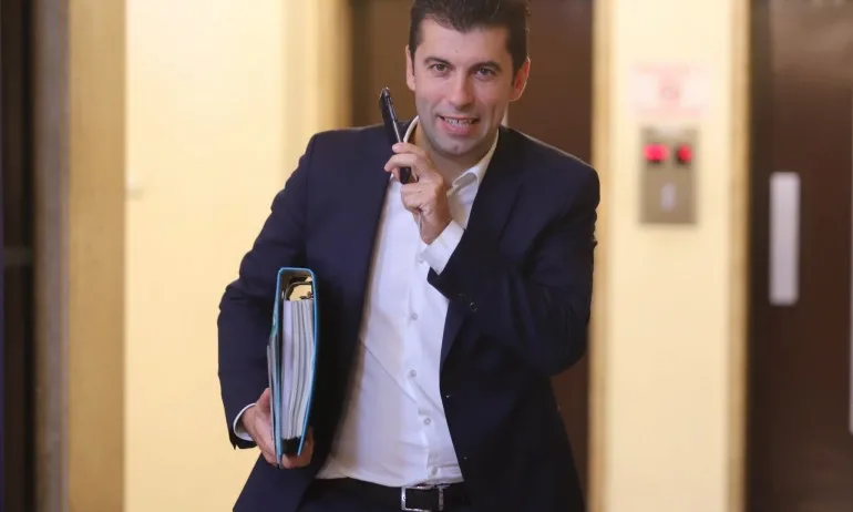 Петков си изпълни обещанието да предлага новото ръководство на ББР всеки ден - Tribune.bg