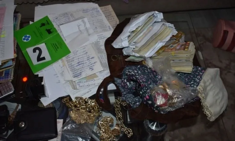 Разбита е група лихвари, давала заеми с висока лихва в Кърджали - Tribune.bg