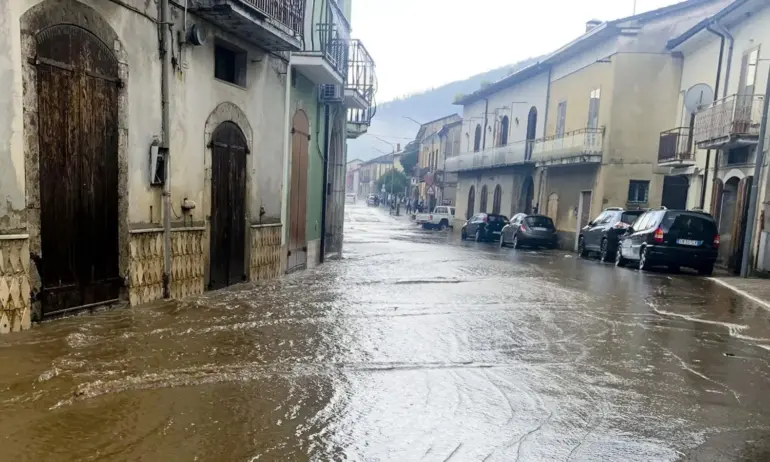 Фон дер Лайен обеща подкрепа на Италия след наводненията - Tribune.bg