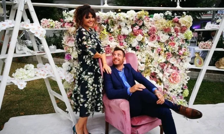 Петя Дикова роди момченце - Tribune.bg