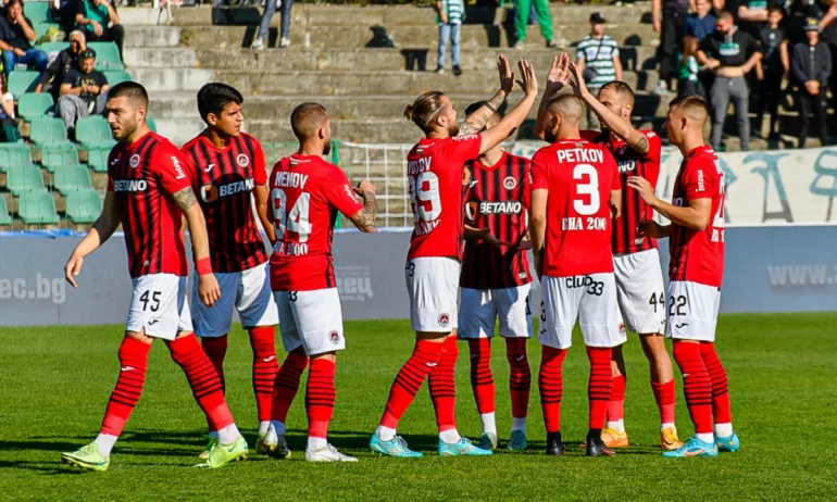 Колебливия Берое гостува на Локо София - Tribune.bg