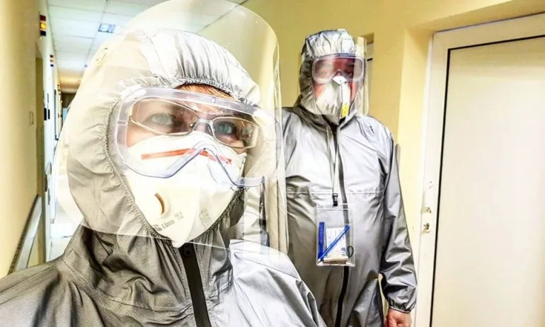 Български защитни шлемове са на разположение на специалистите в борбата с COVID-19 - Tribune.bg