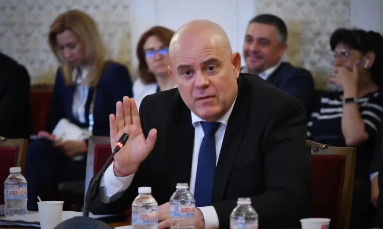 Два пъти за седмица: Депутатите отново викат Иван Гешев - Tribune.bg