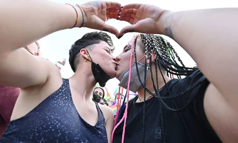Парламентът на Естония одобри закон за легализиране на еднополовите бракове,