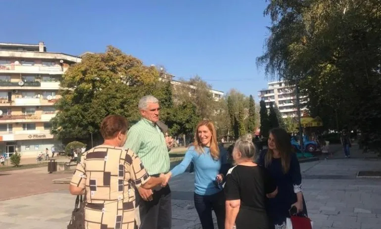 Николина Ангелкова в Ботевград: Сашко Везенков ще върне доверието на ботевградчани в местната власт - Tribune.bg