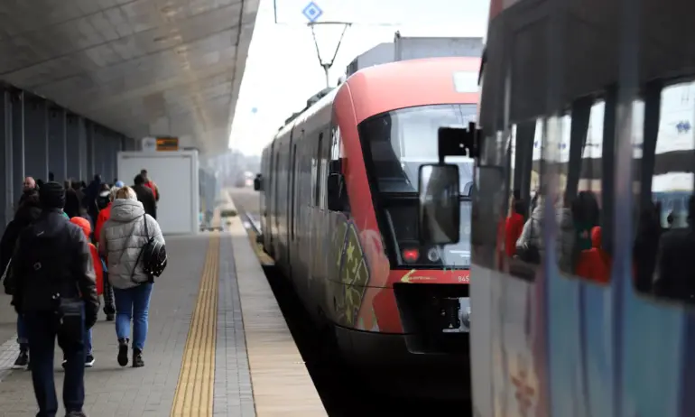 БДЖ купува още десет нови локомотива Сименс Смартрон - Tribune.bg