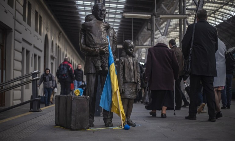ООН: Броят на украинските бежанци достига 3 милиона - Tribune.bg