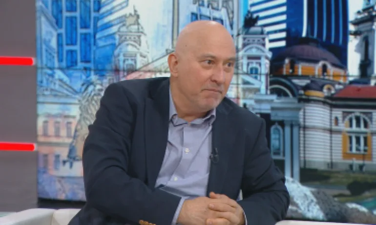 Математик: 3 млн. трябва да са ваксинирани до лятото, за да се намали силата на четвъртата вълна - Tribune.bg