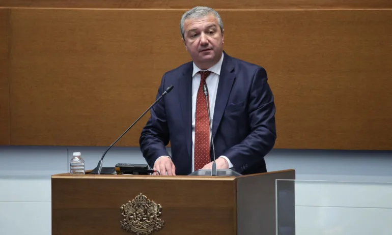 Драгомир Стойнев: Най-опасното в този момент е политическото късогледство - Tribune.bg