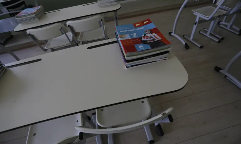 Безплатни учебници за учениците от VIII до XII клас - Tribune.bg