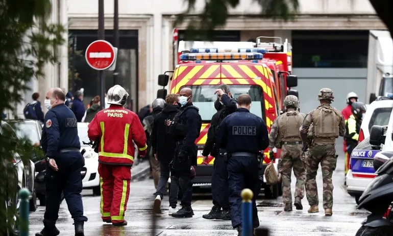 Въоръжен нападател рани с нож четирима до бившата редакция на Шарли Ебдо - Tribune.bg
