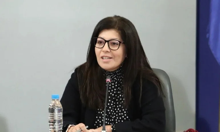 Какво е работил при Божков бащата на Севделина Арнаудова - Tribune.bg