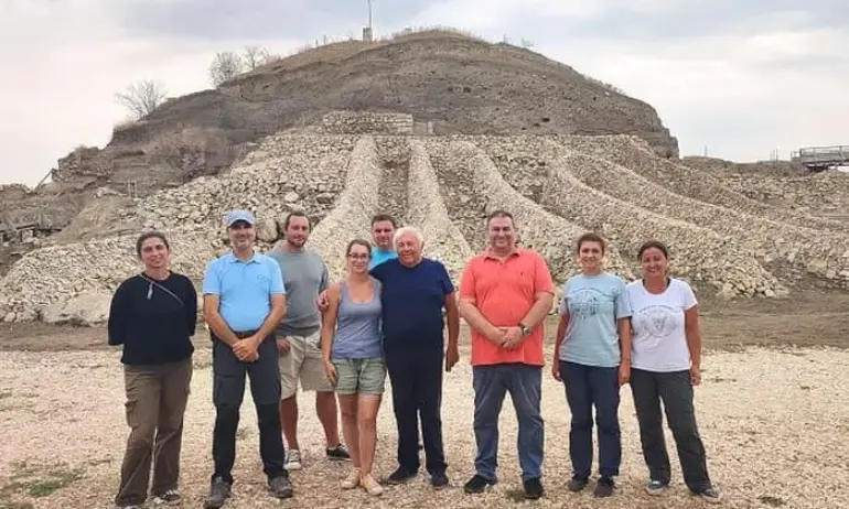 Красен Кралев: Изложба в ЕП представя Провадия-Солницата. Така трябва да се рекламира България! - Tribune.bg