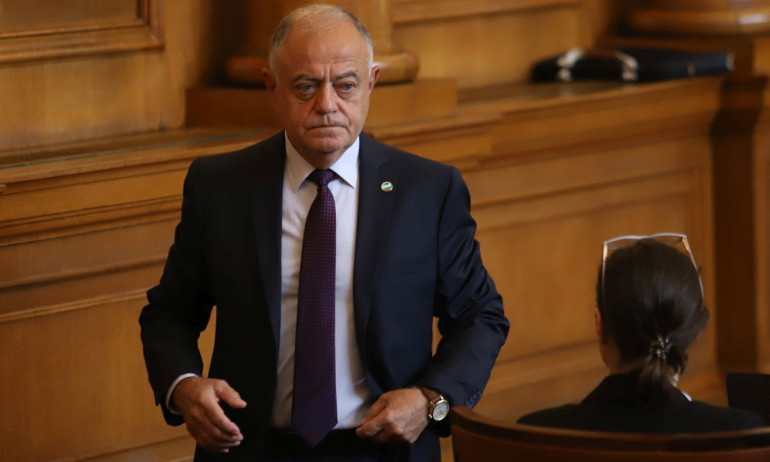 Атанасов видя ръката на КГБ в паметната записка за РСМ - Tribune.bg