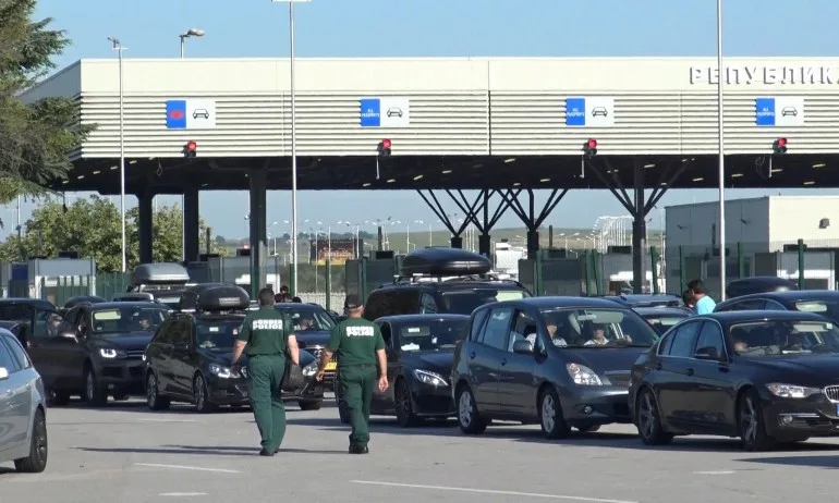 Турските гастарбайтери затапиха ГКПП Капитан Андреево - Tribune.bg
