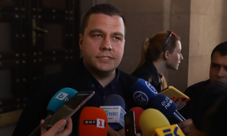 Балабанов: Потвърждават се подозренията, че премиерът е поел ангажимент за РСМ - Tribune.bg
