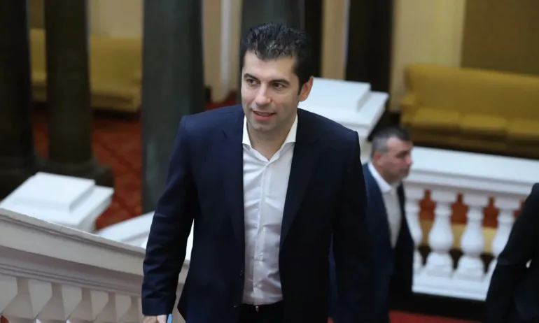 Кирил Петков повика трите национални телевизии у тях - ПП били против шистовия газ (ОБНОВЕНА) - Tribune.bg