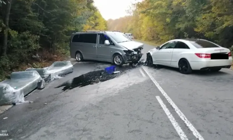 Трима пострадали при катастрофа на пътя Бургас - Малко Търново - Tribune.bg