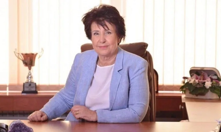 Вяра Церовска: Аз съм първият кмет, който върна дългове от 15 млн., а не задълба финансовата криза в Перник - Tribune.bg