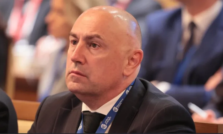 Любомир Каримански: Всички банкомати ще бъдат заредени с евро от Нова година - Tribune.bg