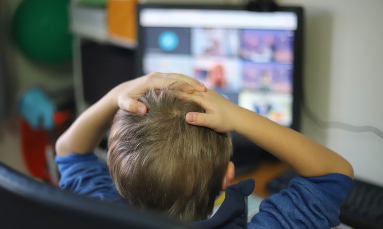 Часове до първото тестване на учениците: МЗ и МОН пуснаха заповед как ще се случва - Tribune.bg