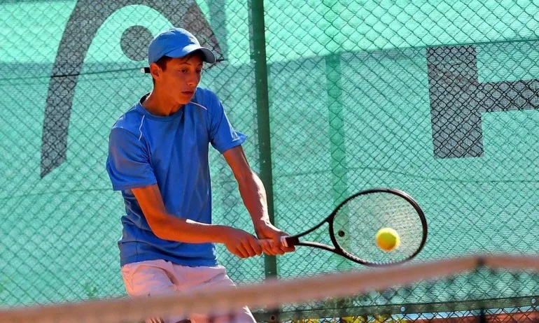 Михаил Иванов e в топ 4 на турнир от Тенис Европа в Гърция - Tribune.bg