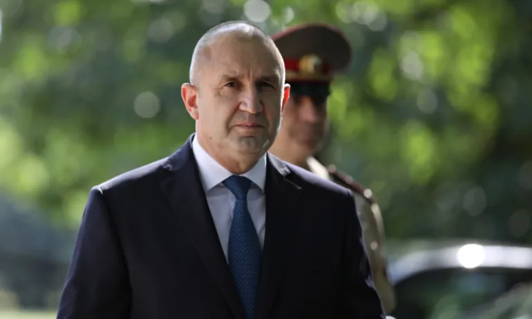 Румен Радев е на посещение в Полша, ще се срещне с Доналд Туск - Tribune.bg