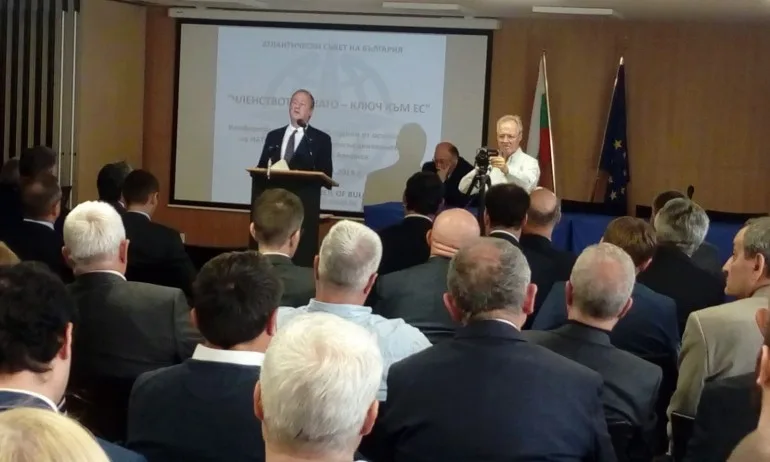 Ерик Рубин: Важно достижение е ролята на България за присъединяването на Македония към НАТО и ЕС - Tribune.bg