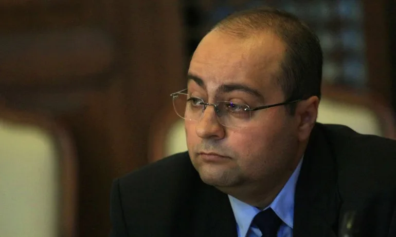 Бащата на задържания зам.-шеф на Фонд Земеделие: Синът ми не познава Миню Стайков - Tribune.bg