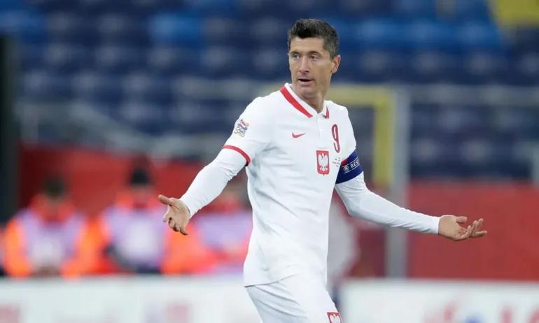 Огромен скандал разтърси Полша - Tribune.bg