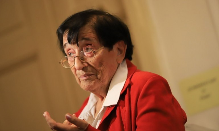 Мика Зайкова: Актуализацията на бюджета е слонче на глинени крака - Tribune.bg