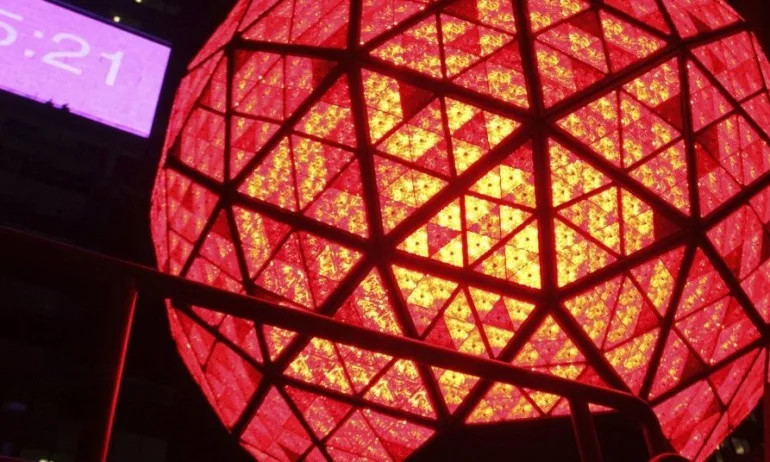 Трескава подготовка за Нова година на Таймс скуеър - Tribune.bg