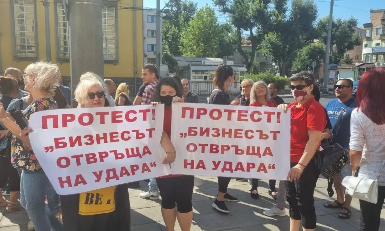 Заведения и фитнеси на протест срещу новите Covid мерки - Tribune.bg