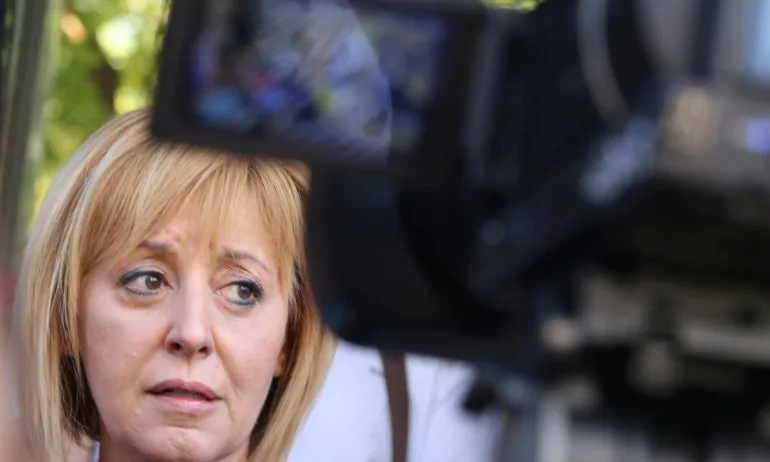 Колата, с която пътувала Манолова, направила забранен обратен завой - Tribune.bg