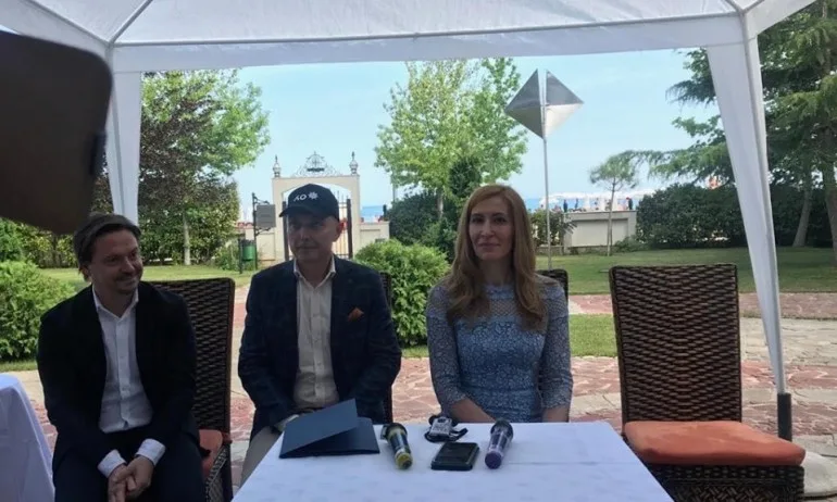 Министър Ангелкова: По-високият спад при ранните записвания е значително стопен - Tribune.bg