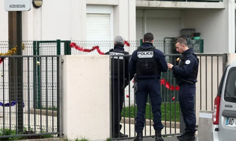 Франция засилва мерките за сигурност: Над 95 хил. полицаи охраняват новогодишната нощ заради риск от атентат - Tribune.bg