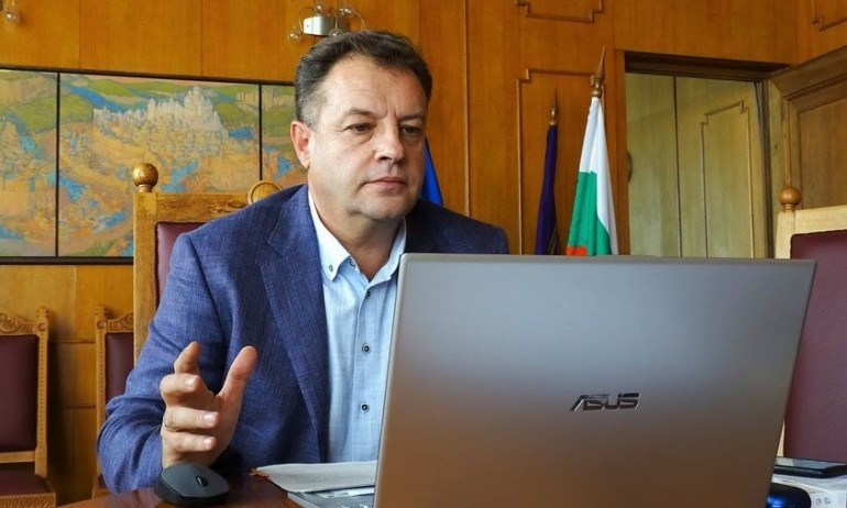 Панов: Няма комуникация между властта и общините, Петков има негативно отношение към местната власт - Tribune.bg