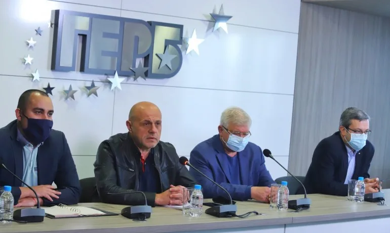 Кирил Ананиев разказа, че и при предишния кабинет на Радев е имало натиск за уволнения - Tribune.bg