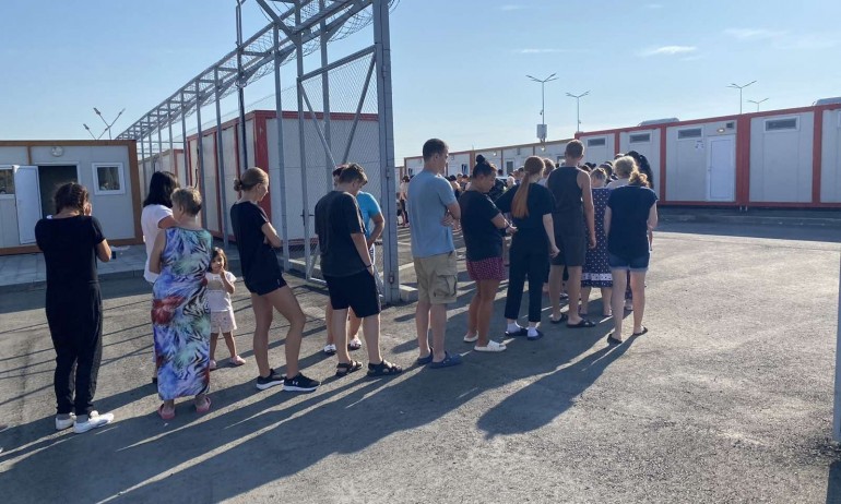 Украинските бежанци в Елхово: Оставени без вода и храна - Tribune.bg