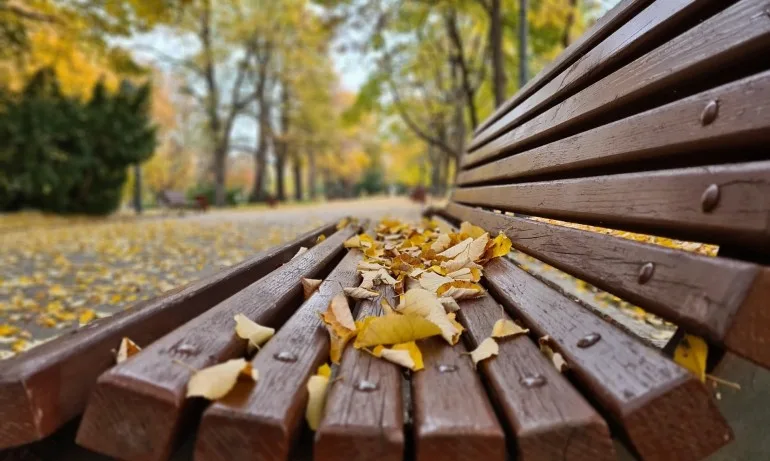 Валежите спират, но остава хладно - Tribune.bg